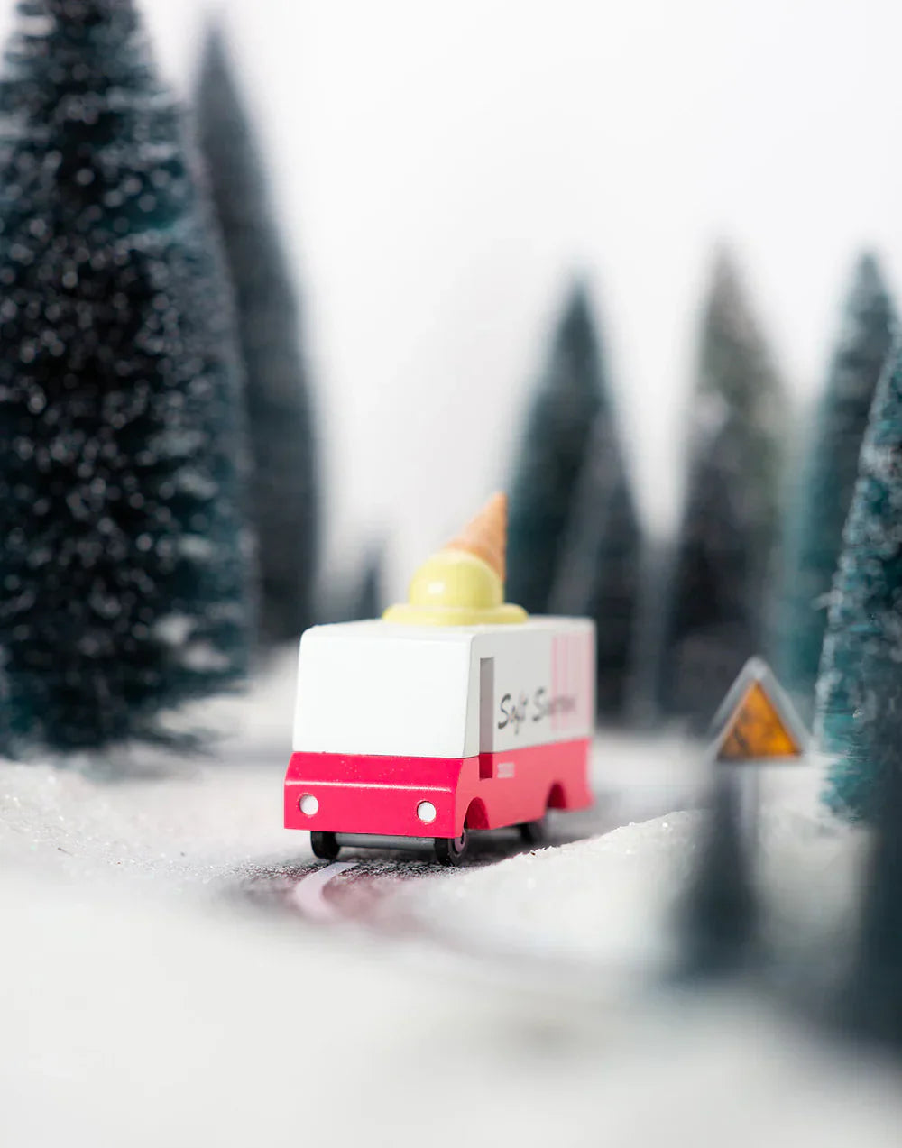 Candycar World Wooden Van - Glacier