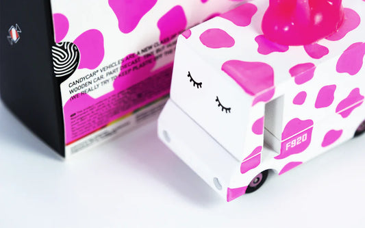 Candycar World Wooden Van - Strawberry Moo