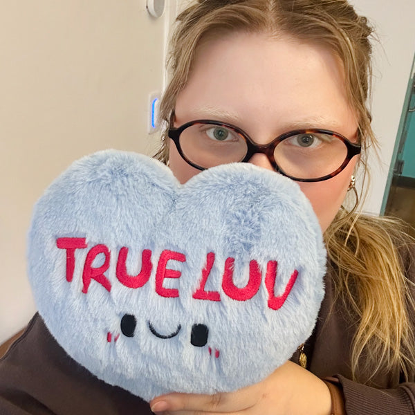Peluche Snacker – Cœurs Bonbon True Luv