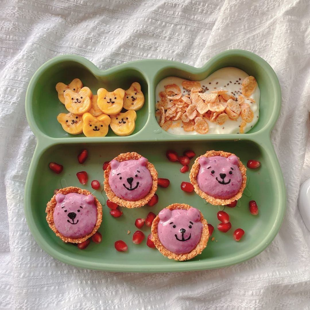 Sage bear silicone plate