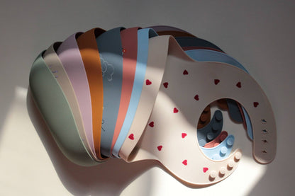 Shayan Amore silicone bib - ivory
