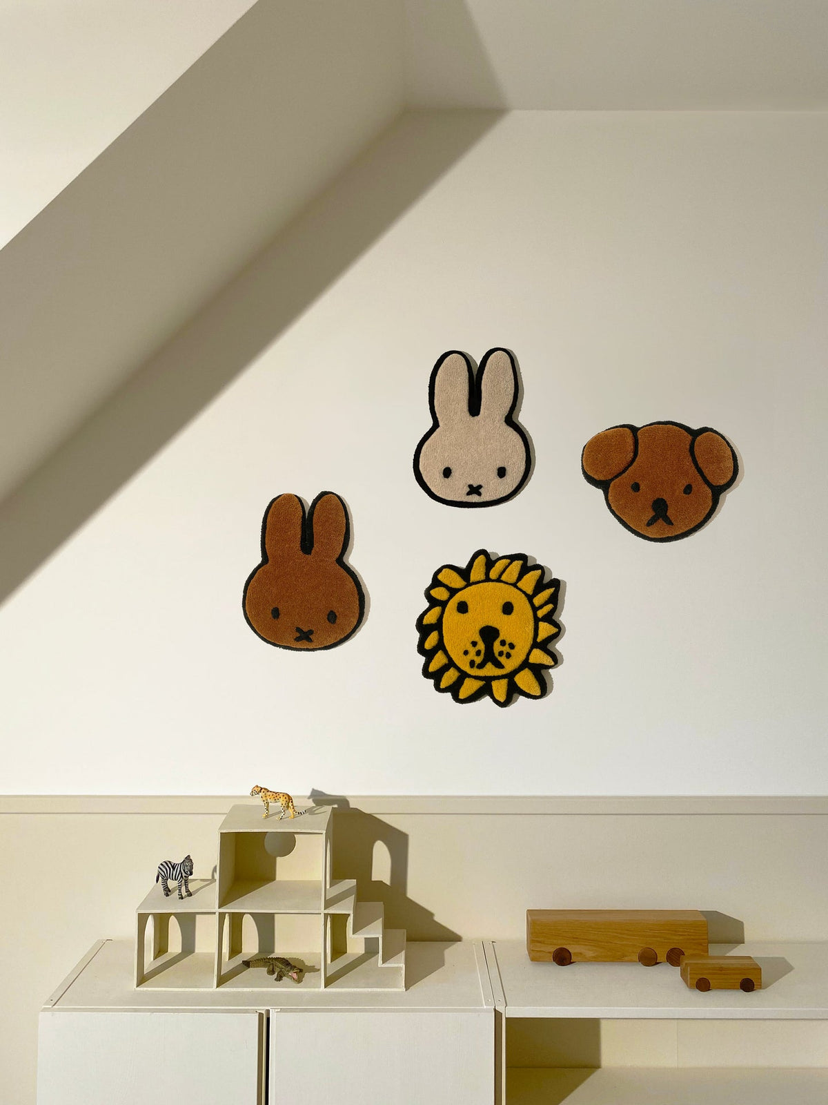 Miffy & Friends Wall Mat - Snuffy