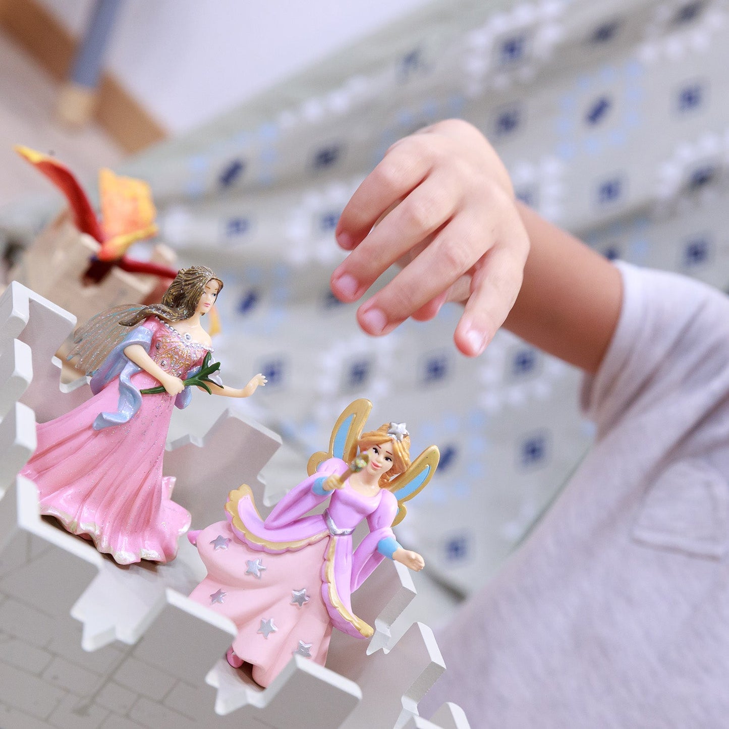 Figurine Elfe rose au lys Papo - personnage féerique