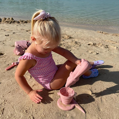 Old Pink Crocodile Pourer