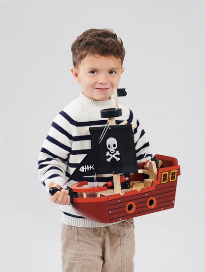 Wooden Pirate Ship "Fishbones"