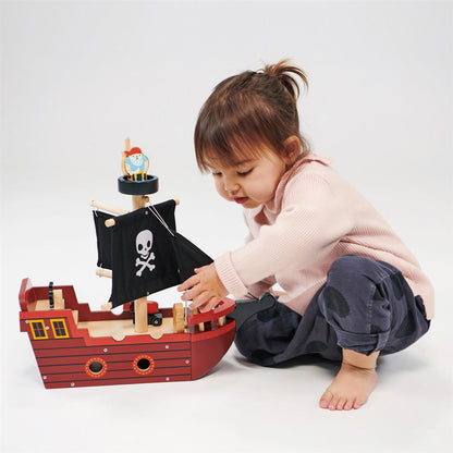 Wooden Pirate Ship "Fishbones"