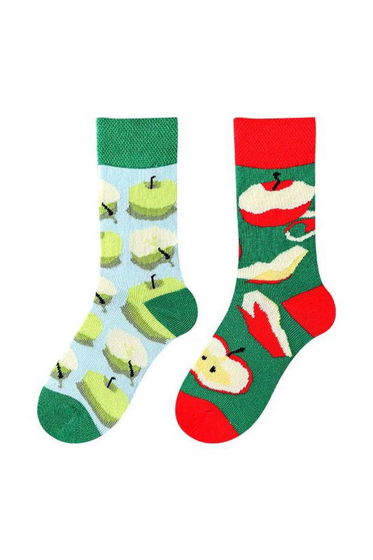 Ungleiche Apfelsocken für Kinder