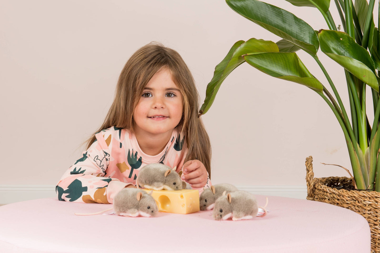 Graue Maus Plüschtier