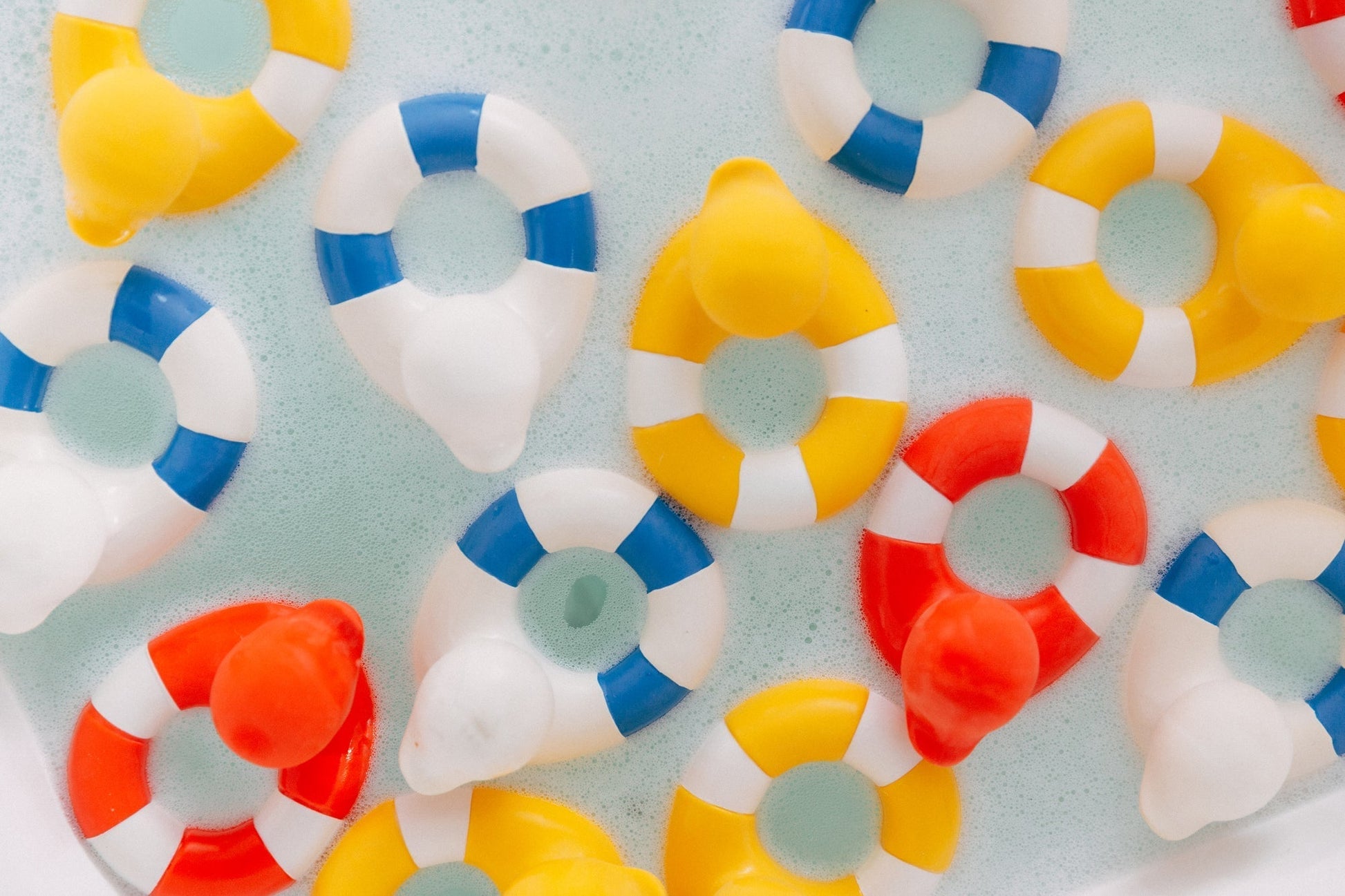 Flo The Floatie bleu marine – Jouet de bain et dentition bébé – vue produit 21