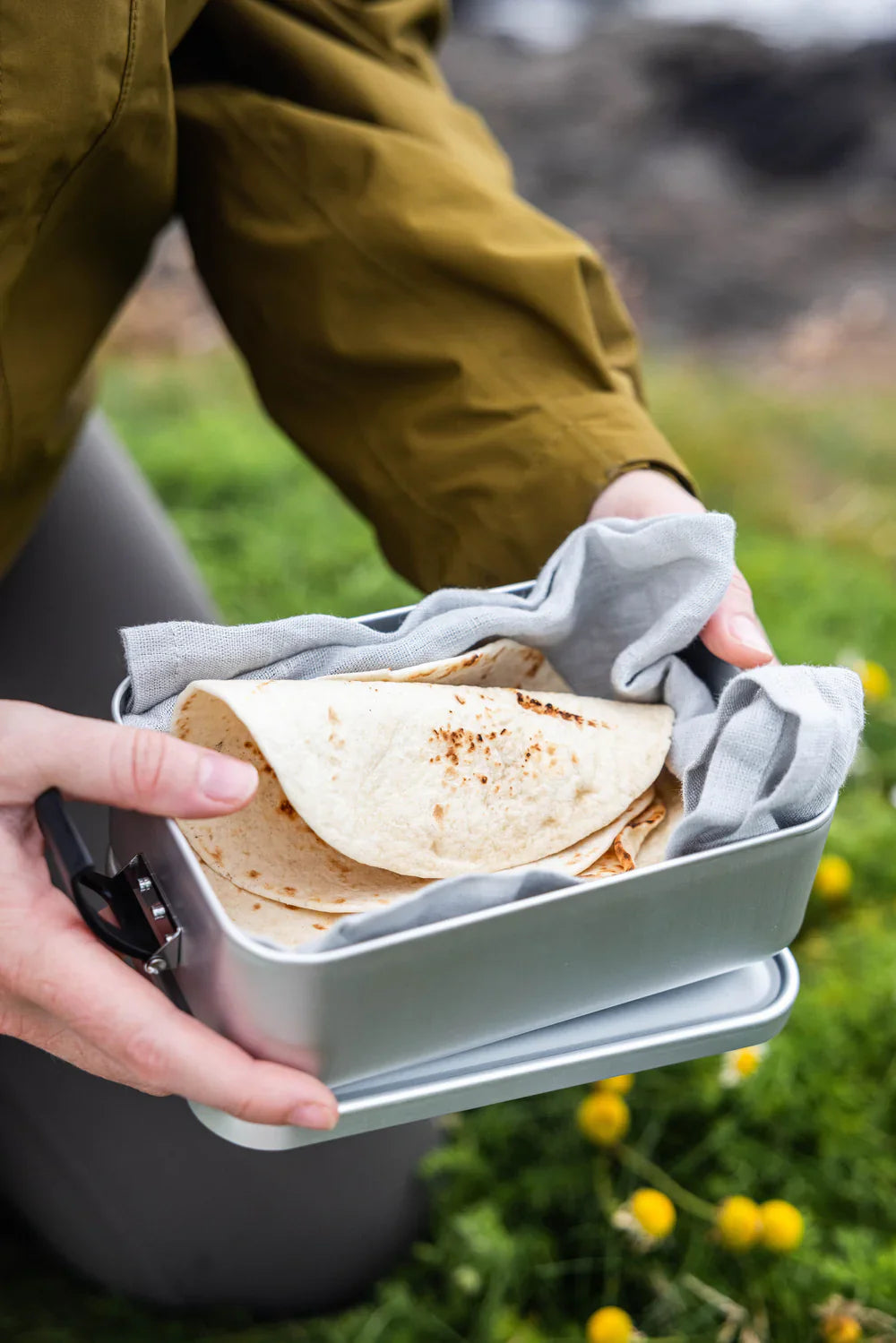 Lunch box Metal food box Red