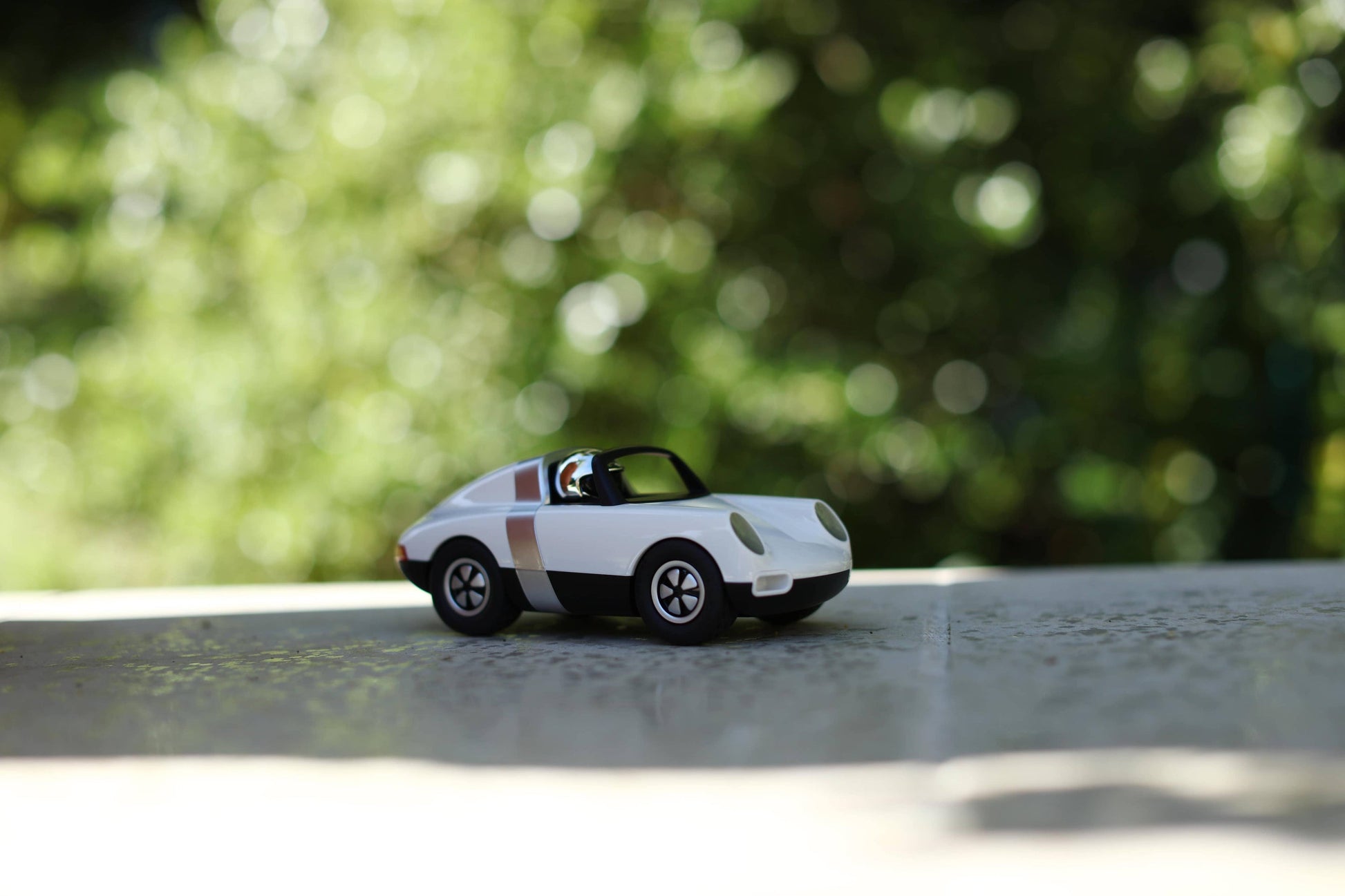 Voiture Luft Pfeiffer - Blanc | Playforever