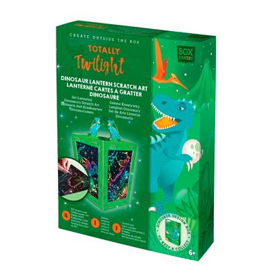 Box Candiy: Totally Twilight - LANTERNE CARTES À GRATTER / DINOSAURES, avec 4 cartes à gratter PVC, 1 lanterne et 1 outil à gratter, 1x pile CR2032 3V incluse, en boîte cadeau 23x4x17cm, 6+