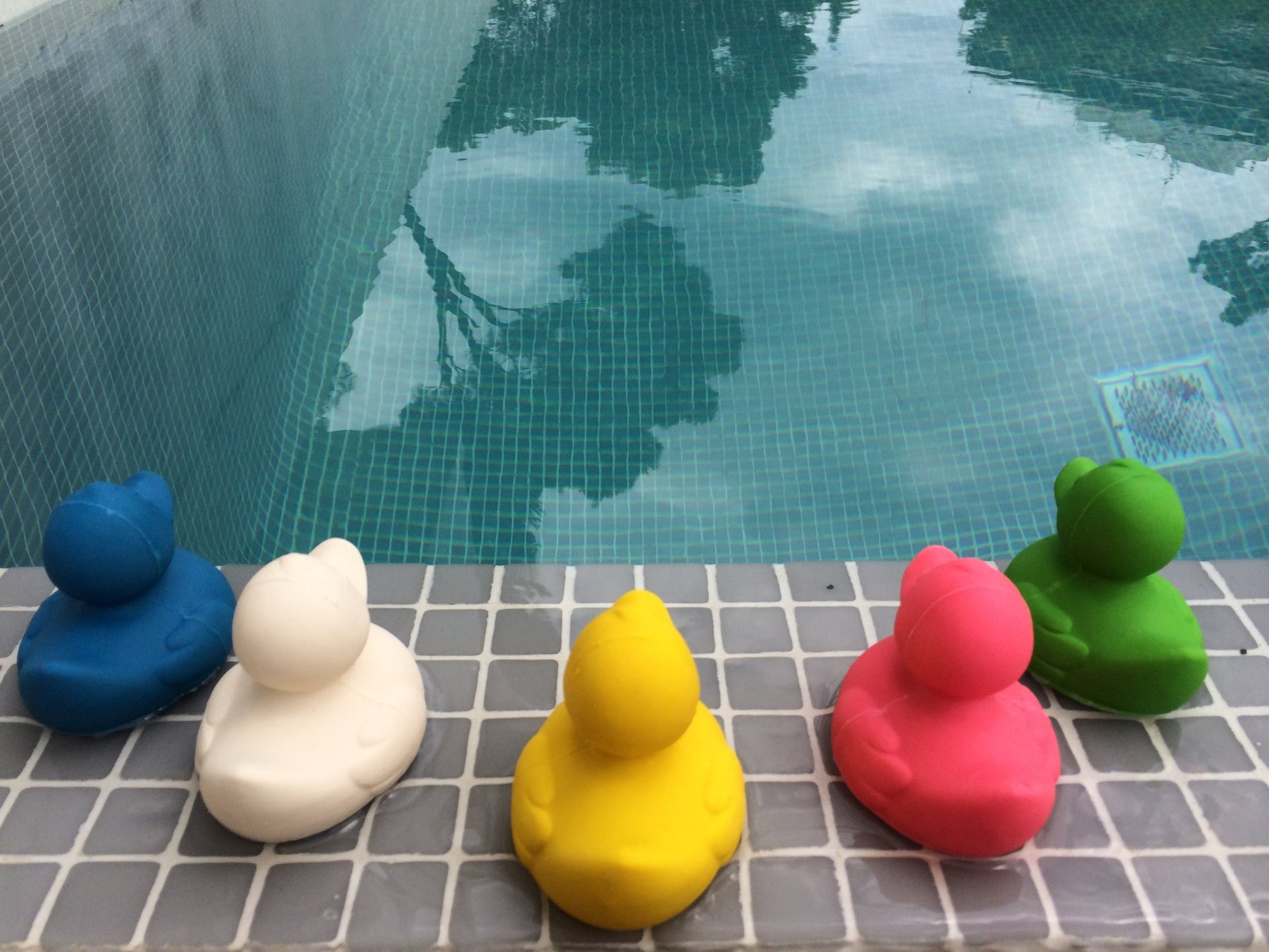 Elvis le Canard Jaune – Jouet de bain et dentition bébé – vue produit 43