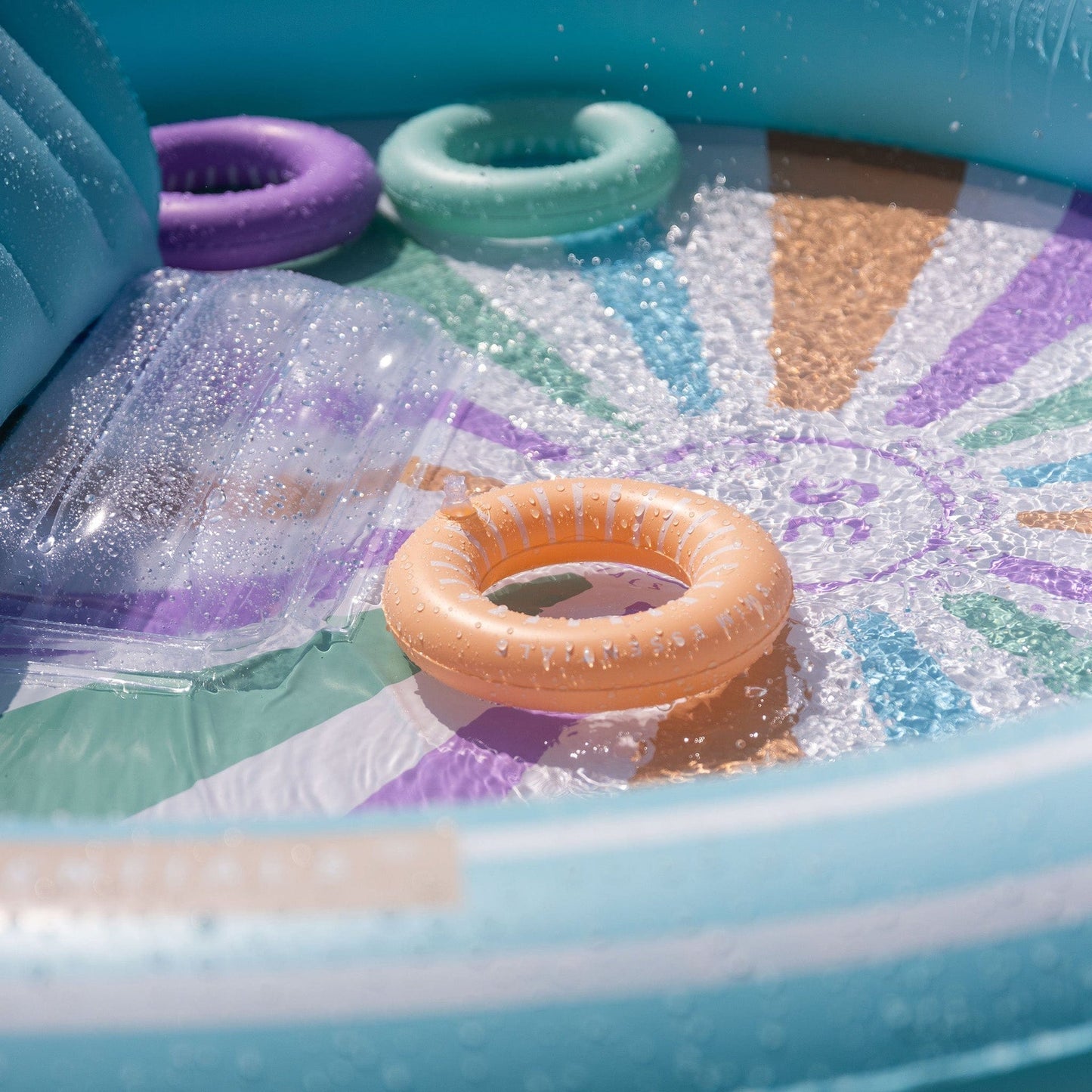 Piscine ludique - Multicolore - Vagues lumineuses