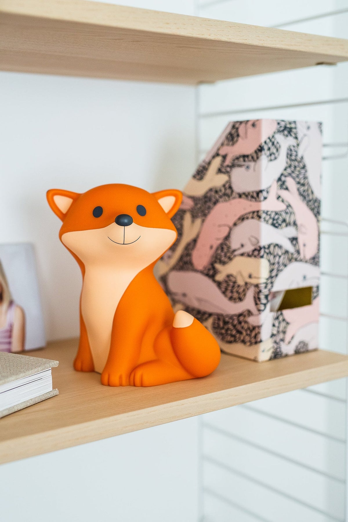 Rechargeable Cesar night light