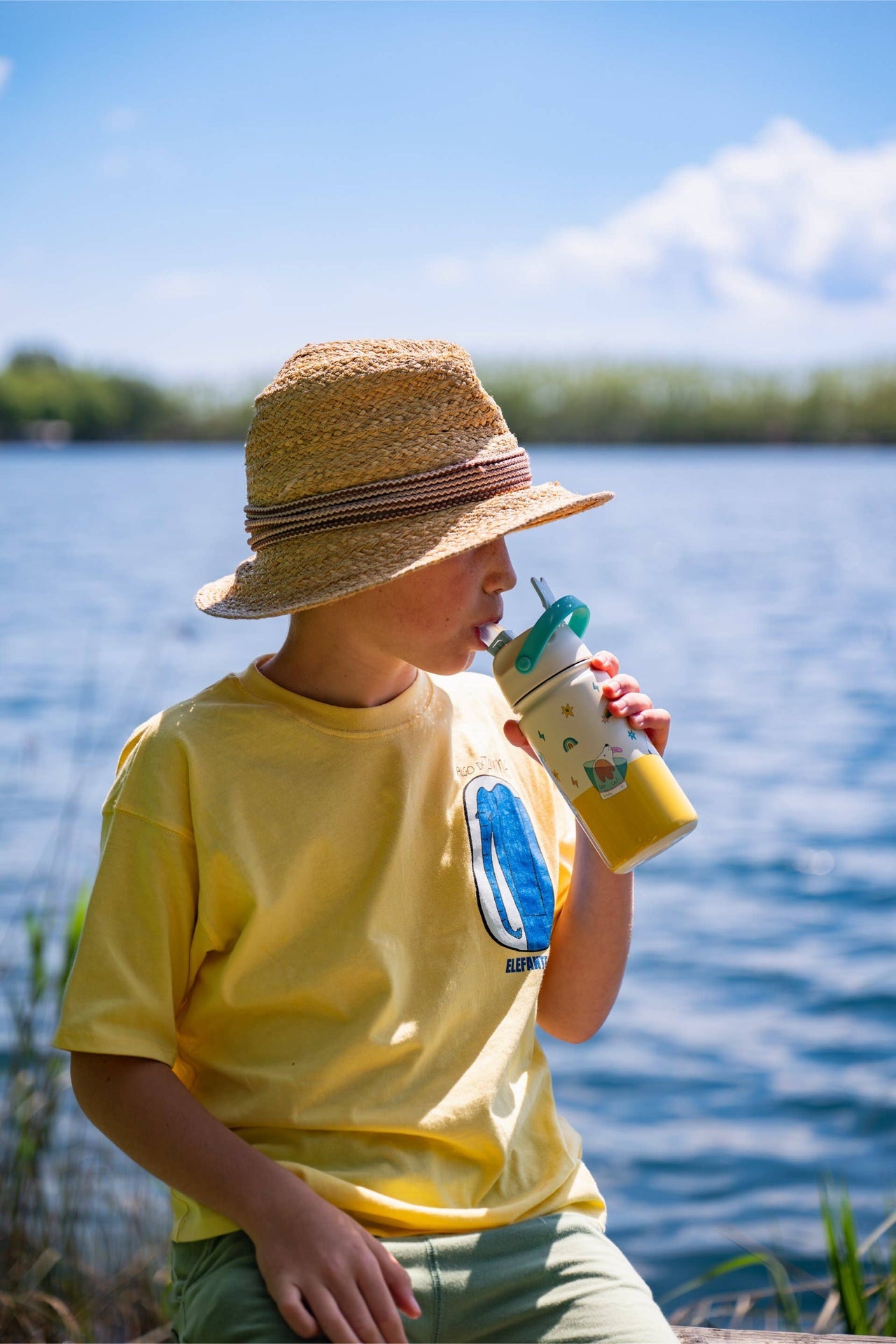 Isolierte Edelstahl-Trinkflasche für Kinder mit lustigem Hundemotiv