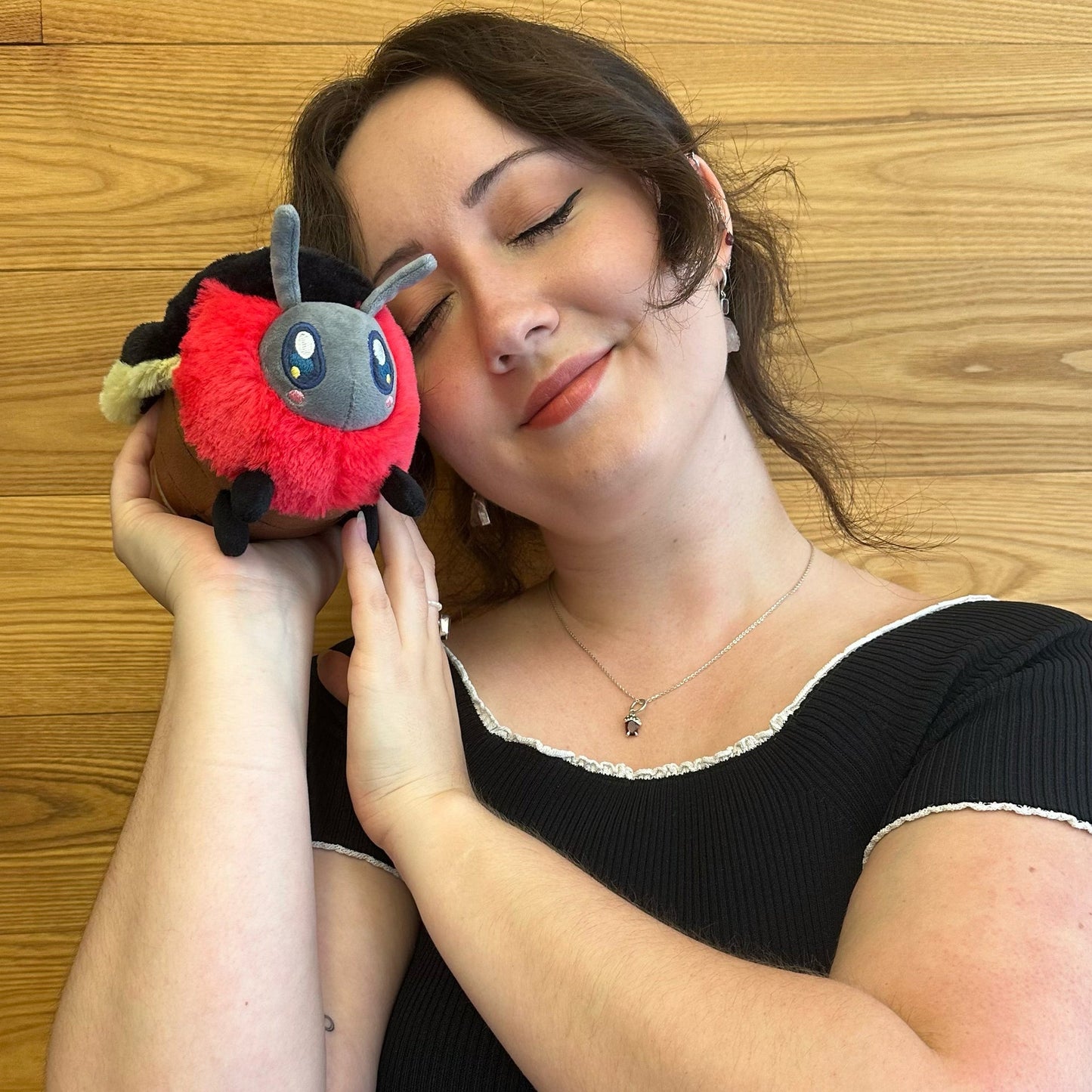 Peluche Snacker Squishable – Luciole S1E4