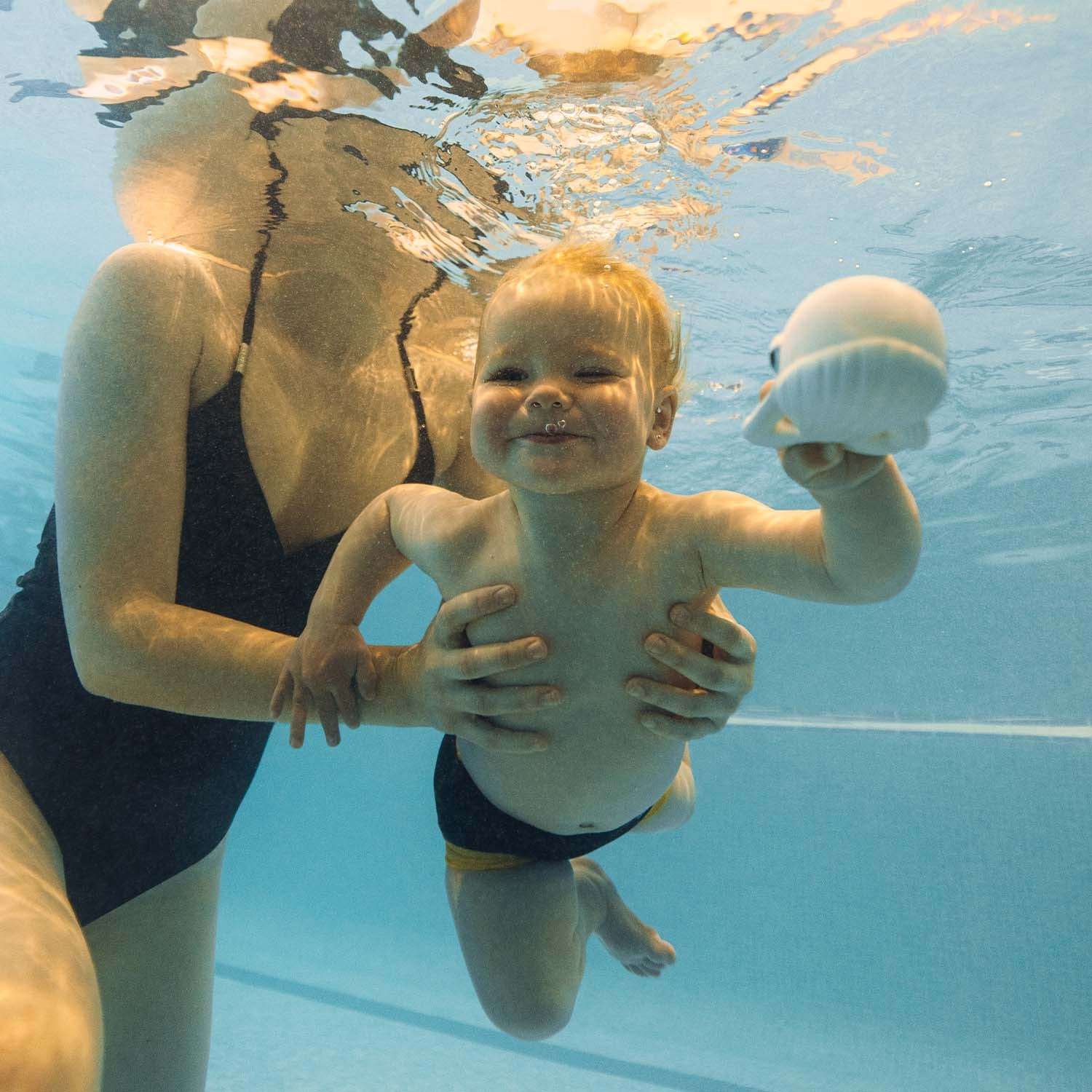 Walter la Baleine – Jouet de bain bébé – vue produit 2