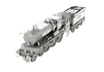 MetalEarth: HARRY POTTER / POUDLARD TRAIN EXPRESS 17x2x3.4cm, maquette 3D en métal avec 3 feuilles, sur carte 12x17cm, 14+