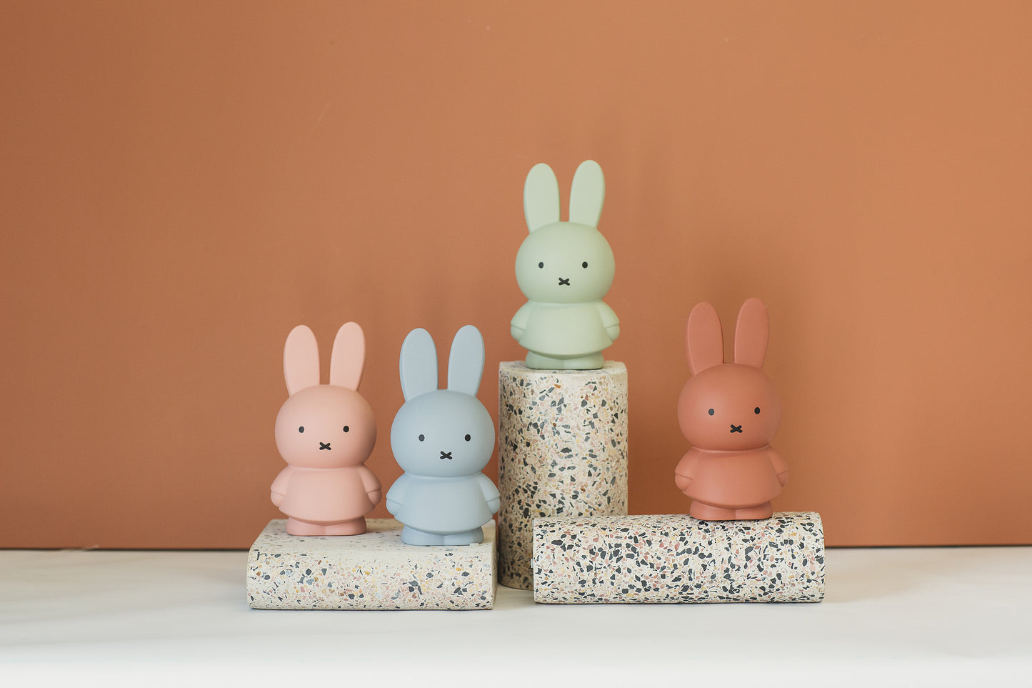 Tirelire Miffy Warm Edition Atelier Pierre Junior - OFCK.fr